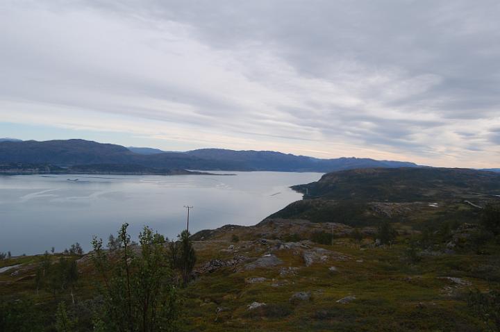 Fiordi norvegesi verso Tromso2.JPG - AI PIEDI DELLA RUPE